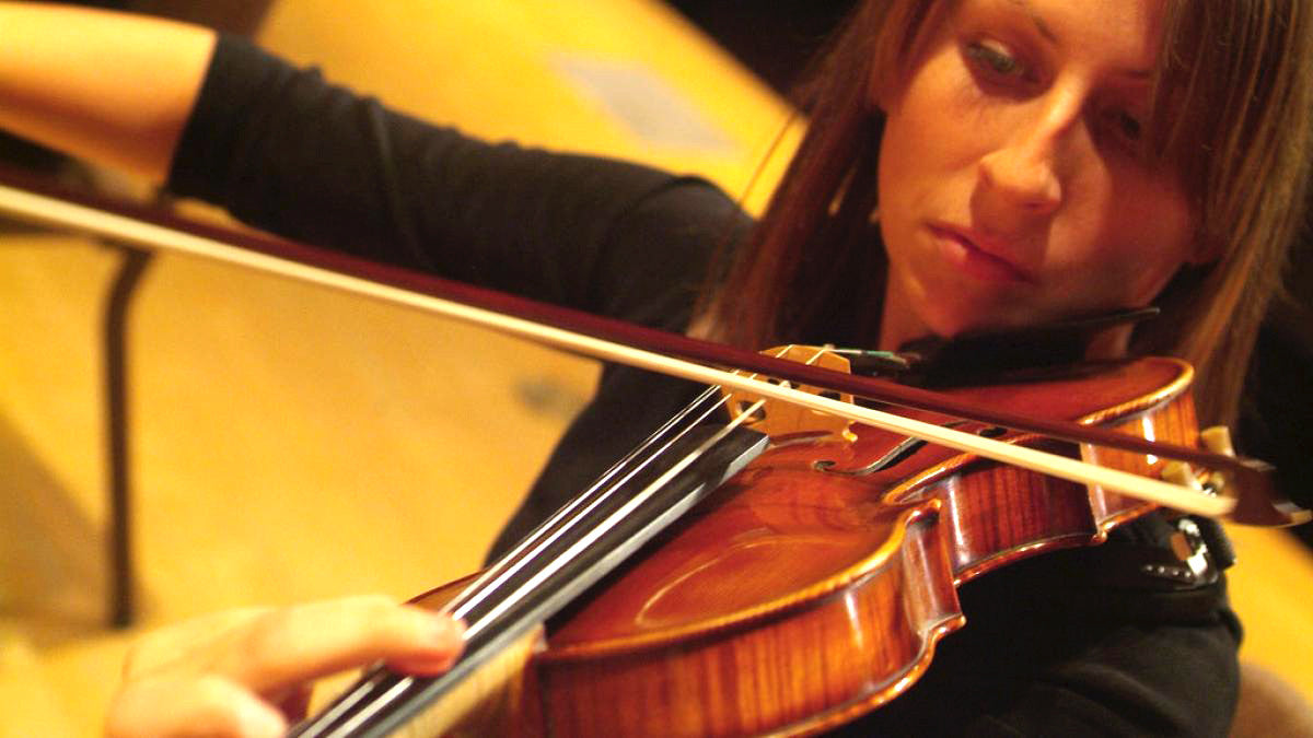 Tips on how to size a violin for younger students Midlothian Music