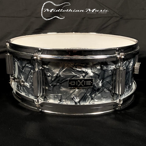 Vintage 60's Dixie 14" x 5.5" Black Pearl Snare Drum - USED