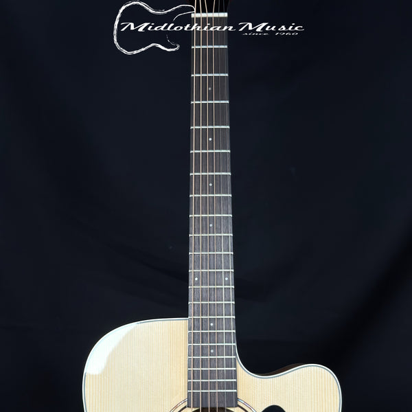 Alvarez RD26CE - Dreadnought Acoustic/Electric Guitar w/Gig Bag
