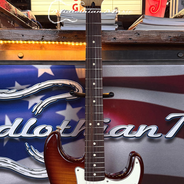 Fender - 2014 Deluxe Stratocaster Plus Top HSS + IOS Connectivity w/Gig Bag & Cable USED