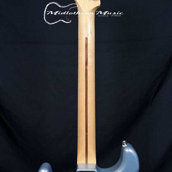 Fender - MIM 2021 - Player Stratocaster - Silver Gloss Finish USED